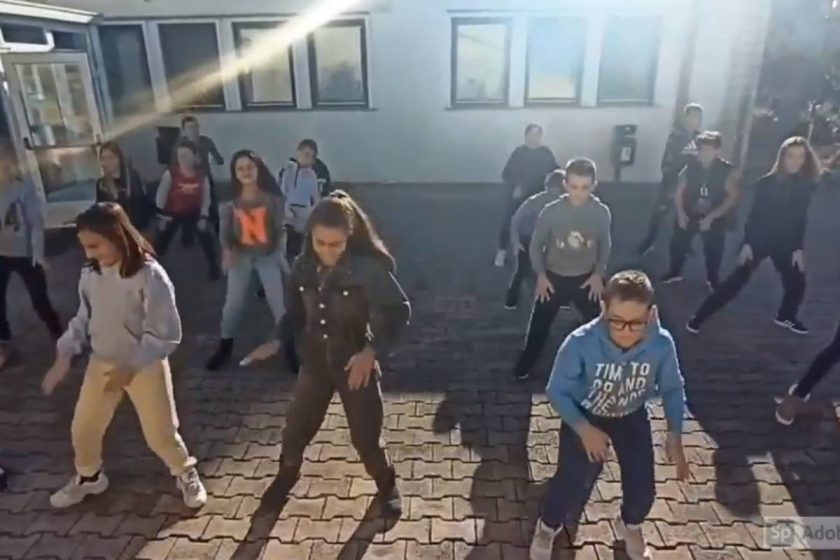 Učenici i djelatnici OŠ Cavtat Jeruzalemskim plesnim izazovom poželjeli svima sretan Božić i Novu godinu