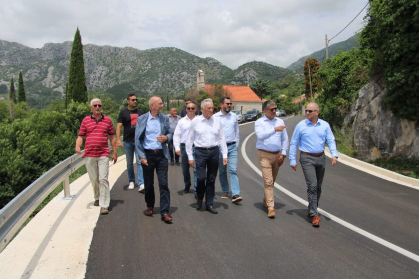 Načelnik Lasić sa županom Dobroslavićem obišao 300 tisuća eura vrijedne radove na cesti Dubravke – Debeli brijeg