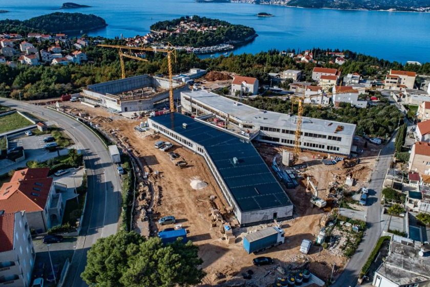 SIGURNO I STABILNO Napreduju radovi na OŠ Cavtat